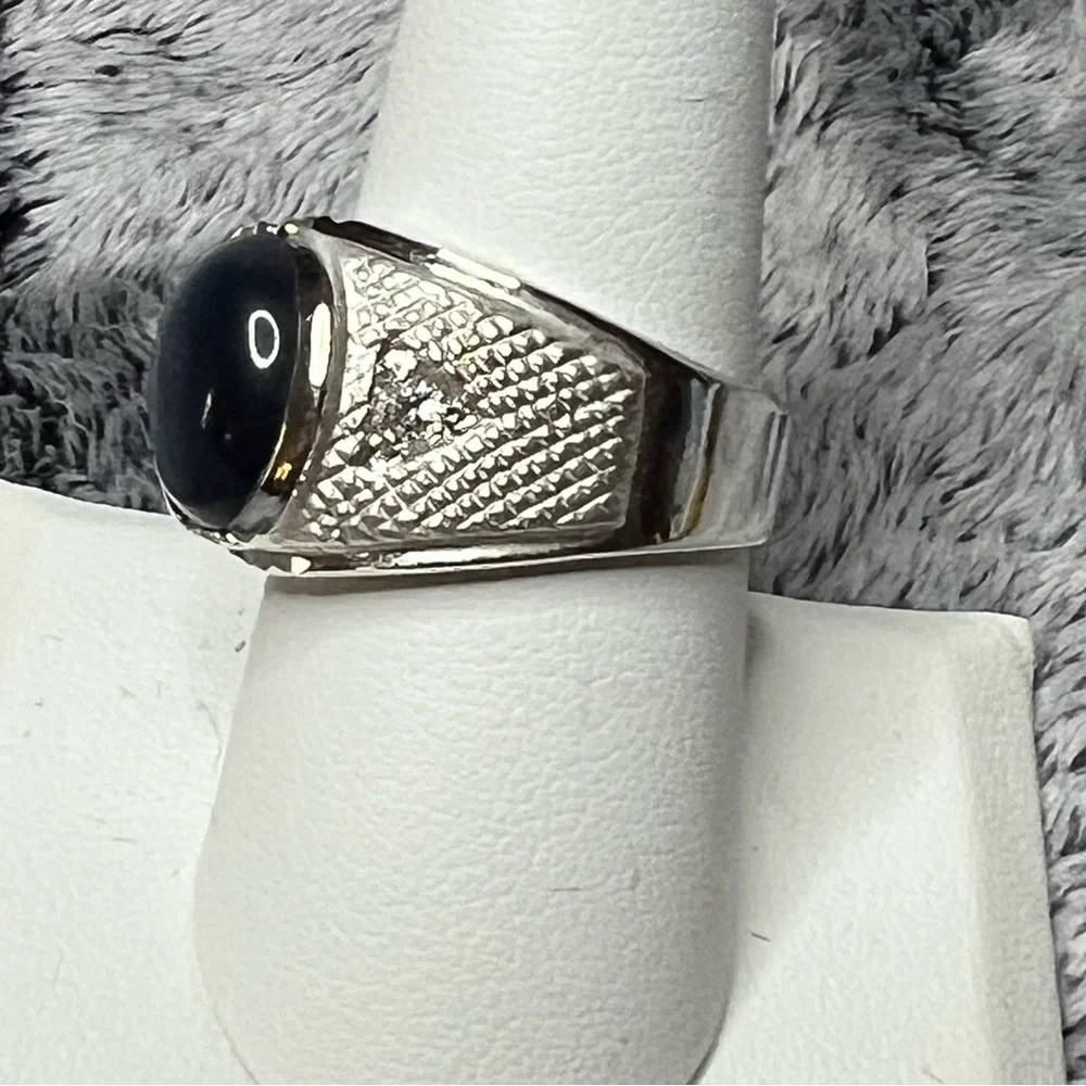 Men’s Silver Colored Signet Blue Tigers Ring Size 8.5